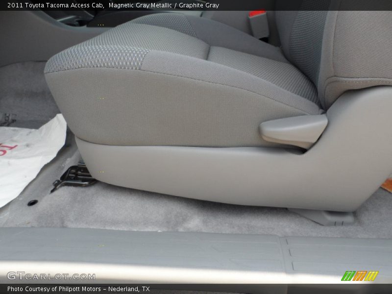 Magnetic Gray Metallic / Graphite Gray 2011 Toyota Tacoma Access Cab