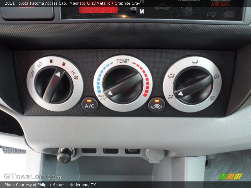 Controls of 2011 Tacoma Access Cab