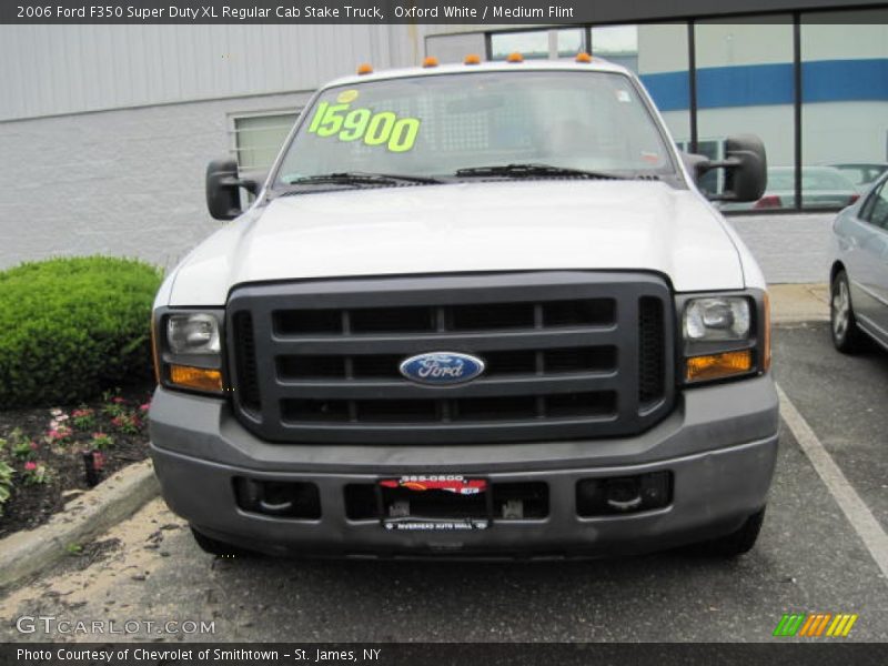 Oxford White / Medium Flint 2006 Ford F350 Super Duty XL Regular Cab Stake Truck