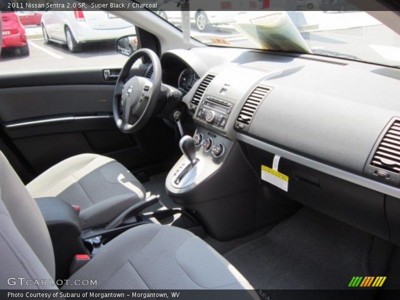 Super Black / Charcoal 2011 Nissan Sentra 2.0 SR