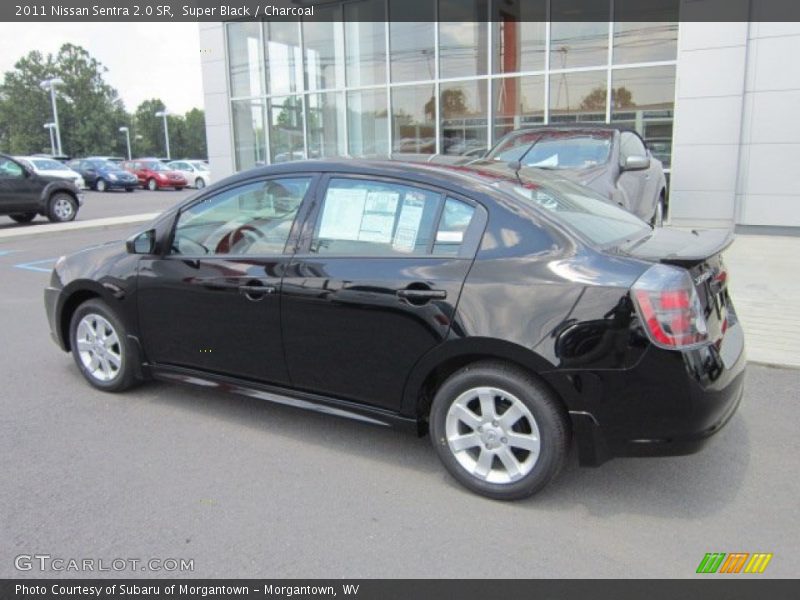 Super Black / Charcoal 2011 Nissan Sentra 2.0 SR