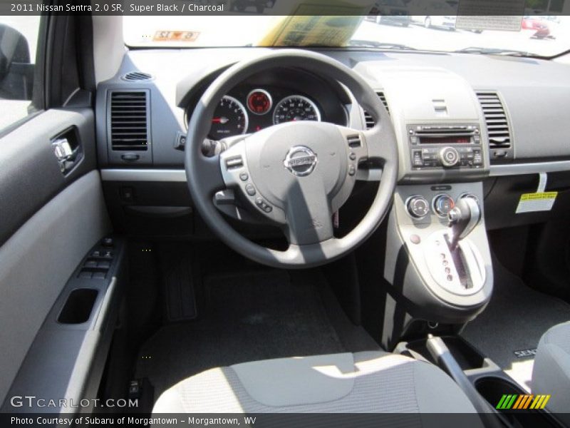 Super Black / Charcoal 2011 Nissan Sentra 2.0 SR