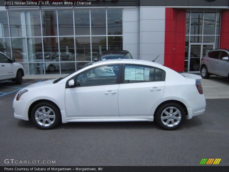 Aspen White / Charcoal 2011 Nissan Sentra 2.0 SR