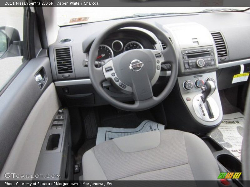 Aspen White / Charcoal 2011 Nissan Sentra 2.0 SR