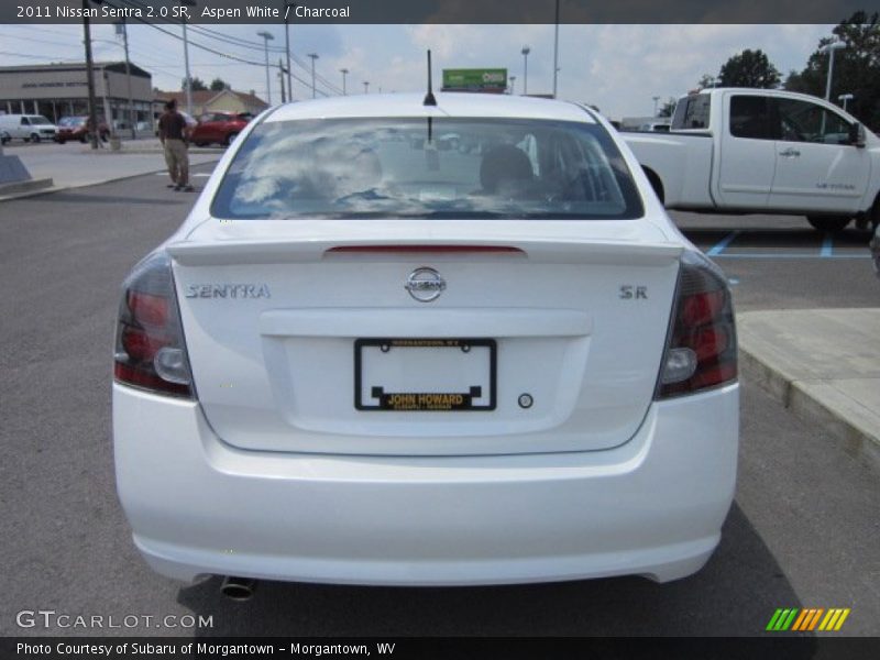 Aspen White / Charcoal 2011 Nissan Sentra 2.0 SR