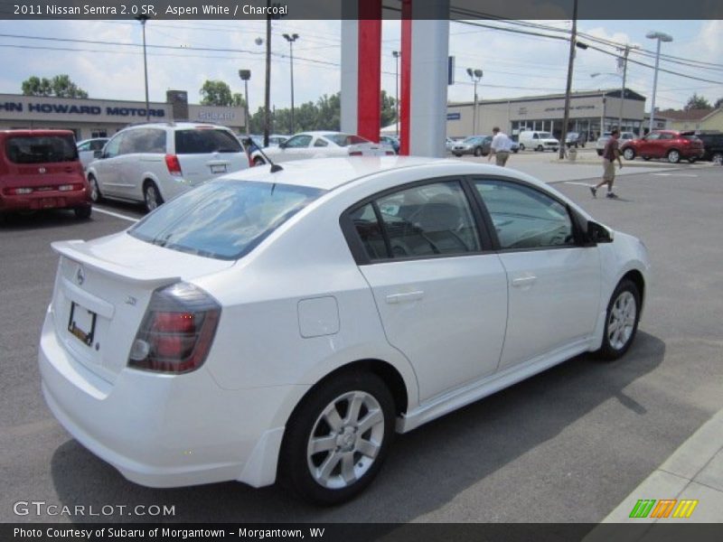 Aspen White / Charcoal 2011 Nissan Sentra 2.0 SR