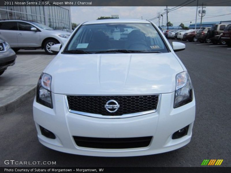 Aspen White / Charcoal 2011 Nissan Sentra 2.0 SR