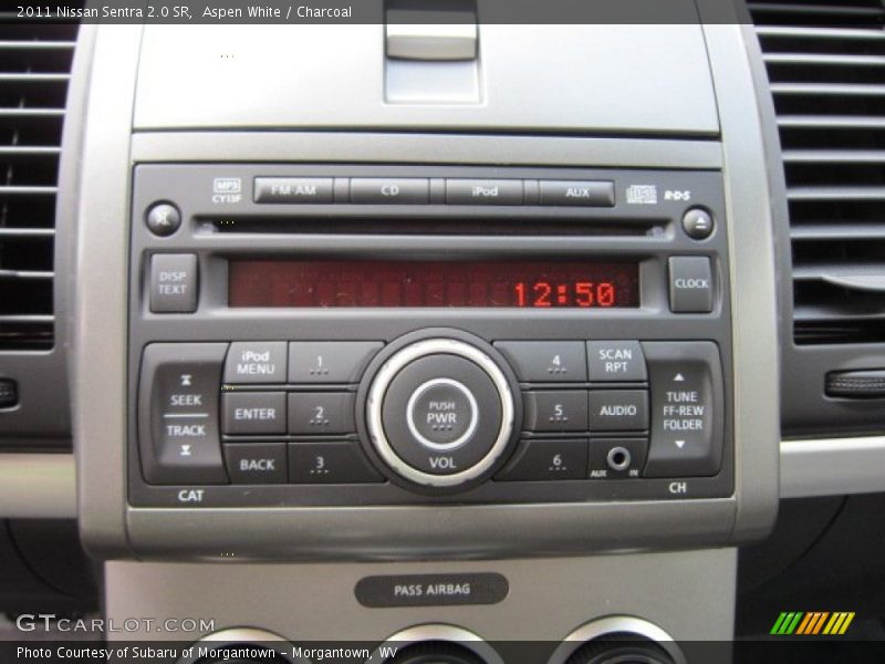 Aspen White / Charcoal 2011 Nissan Sentra 2.0 SR