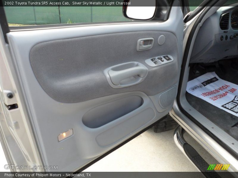 Door Panel of 2002 Tundra SR5 Access Cab