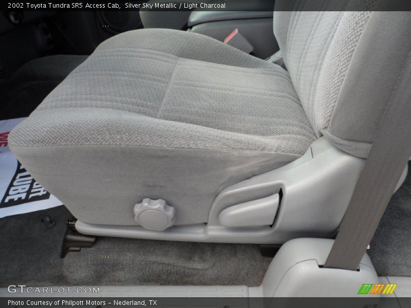 Silver Sky Metallic / Light Charcoal 2002 Toyota Tundra SR5 Access Cab