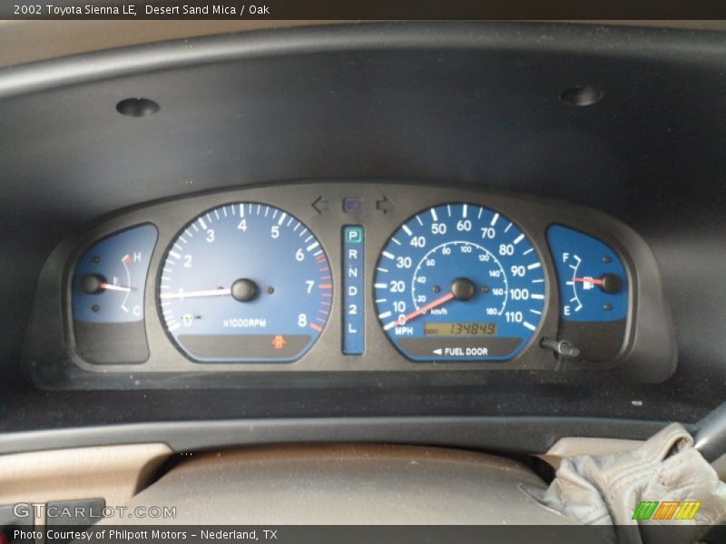 Desert Sand Mica / Oak 2002 Toyota Sienna LE