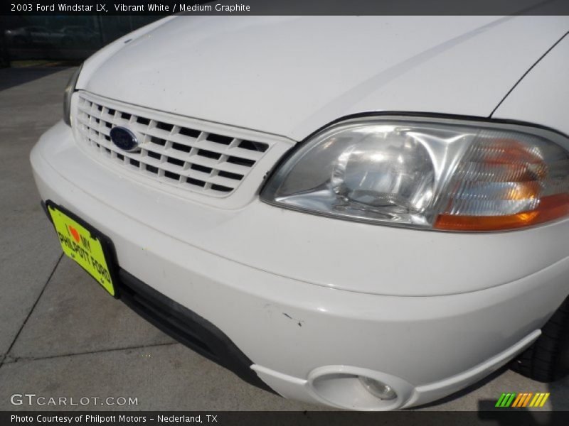 Vibrant White / Medium Graphite 2003 Ford Windstar LX