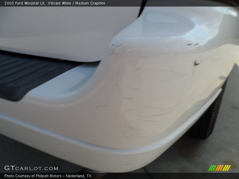 Vibrant White / Medium Graphite 2003 Ford Windstar LX