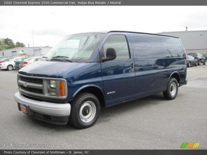 Front 3/4 View of 2002 Express 1500 Commercial Van