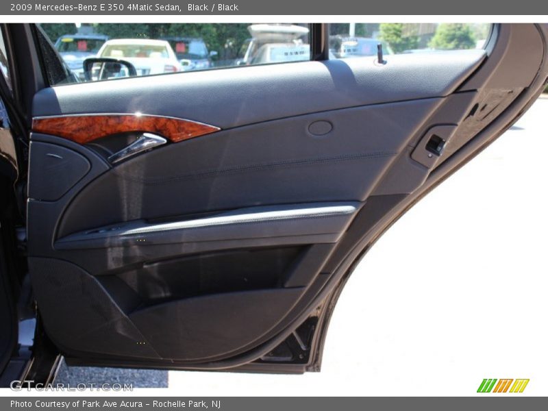 Black / Black 2009 Mercedes-Benz E 350 4Matic Sedan