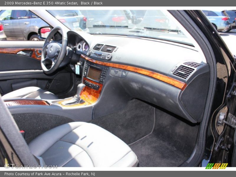 Black / Black 2009 Mercedes-Benz E 350 4Matic Sedan