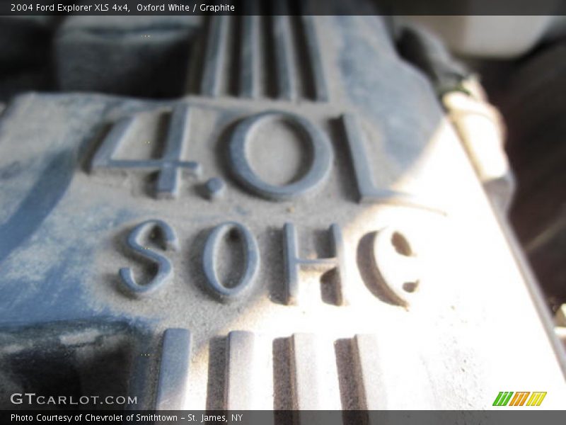 Oxford White / Graphite 2004 Ford Explorer XLS 4x4