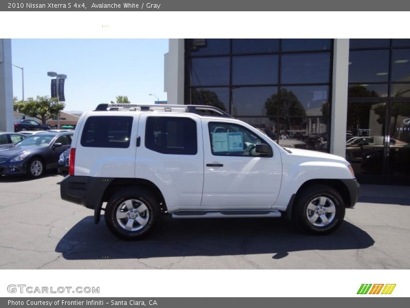 Avalanche White / Gray 2010 Nissan Xterra S 4x4