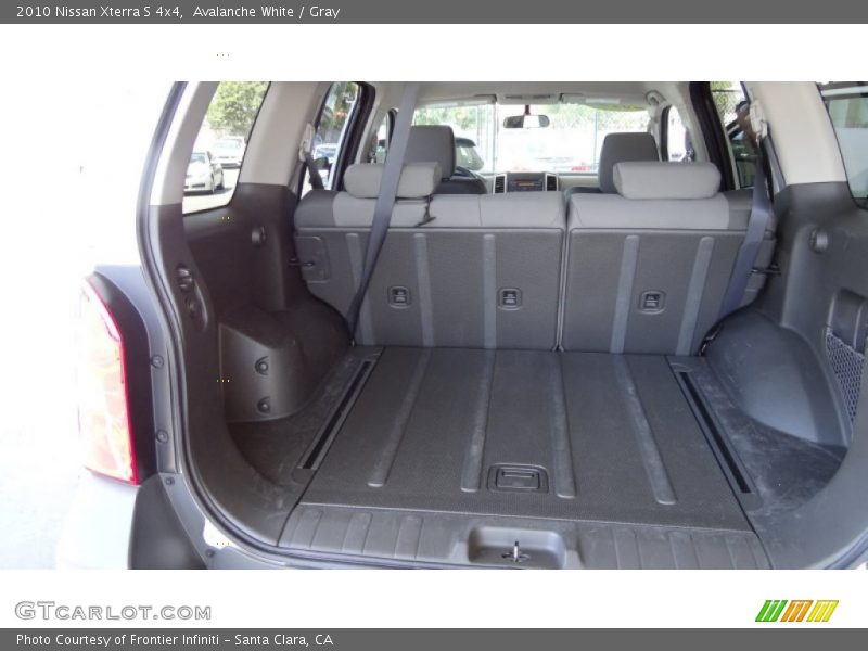 Avalanche White / Gray 2010 Nissan Xterra S 4x4
