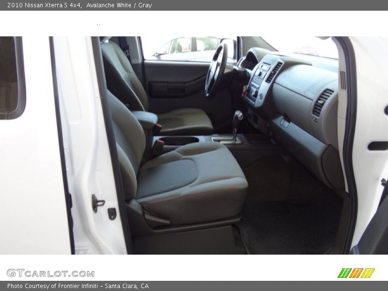 Avalanche White / Gray 2010 Nissan Xterra S 4x4
