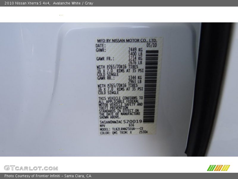 Avalanche White / Gray 2010 Nissan Xterra S 4x4