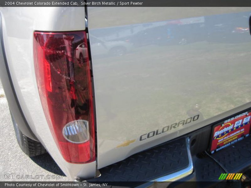 Silver Birch Metallic / Sport Pewter 2004 Chevrolet Colorado Extended Cab