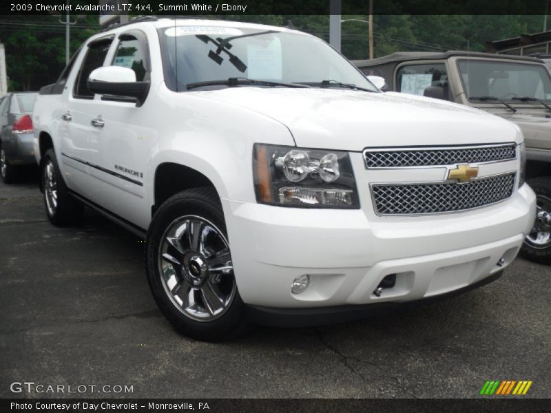 Summit White / Ebony 2009 Chevrolet Avalanche LTZ 4x4