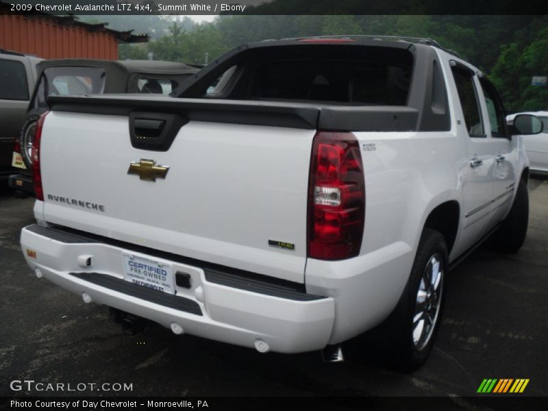 Summit White / Ebony 2009 Chevrolet Avalanche LTZ 4x4