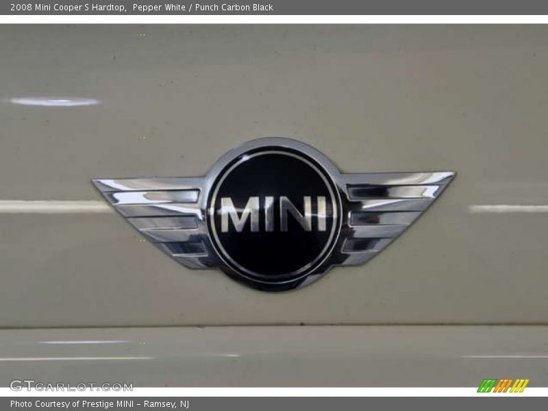 Pepper White / Punch Carbon Black 2008 Mini Cooper S Hardtop