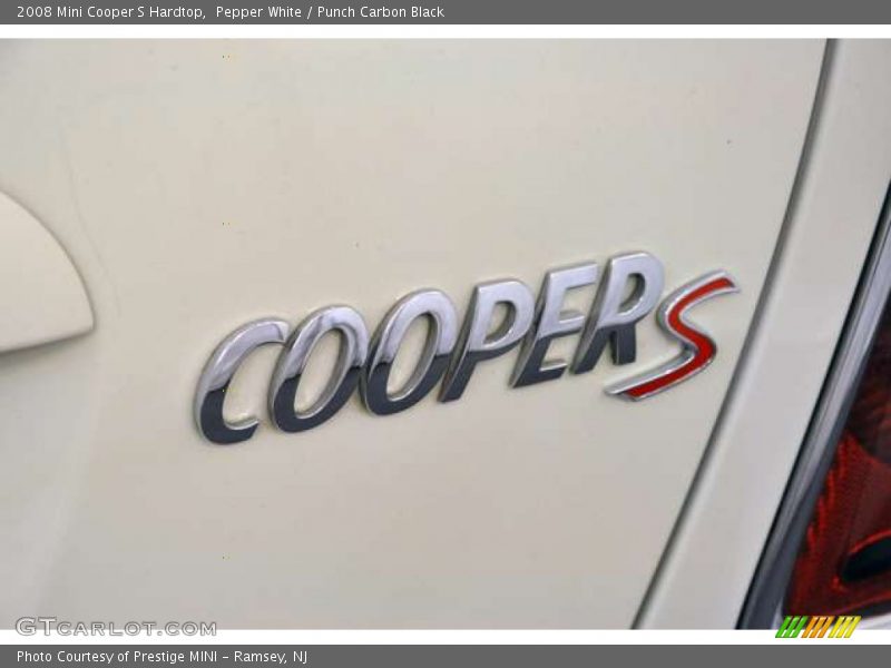 Pepper White / Punch Carbon Black 2008 Mini Cooper S Hardtop
