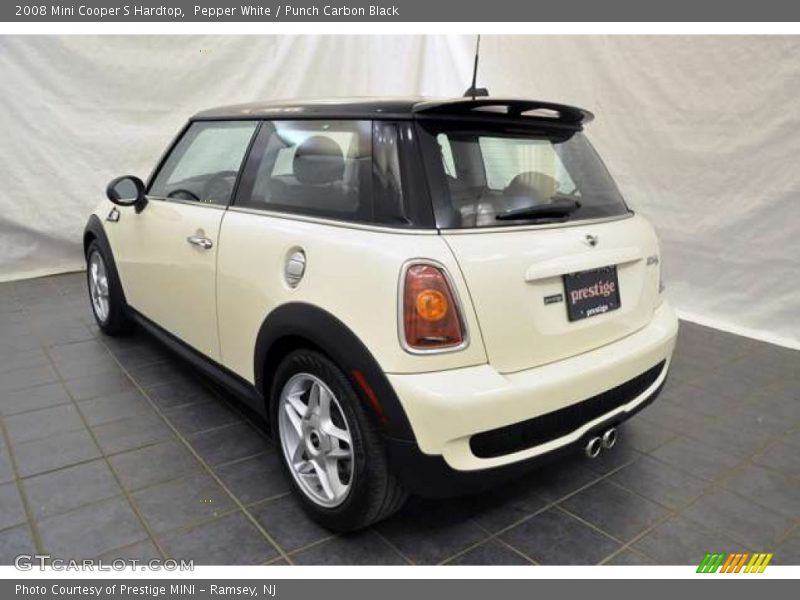 Pepper White / Punch Carbon Black 2008 Mini Cooper S Hardtop