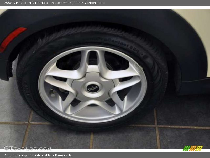 Pepper White / Punch Carbon Black 2008 Mini Cooper S Hardtop