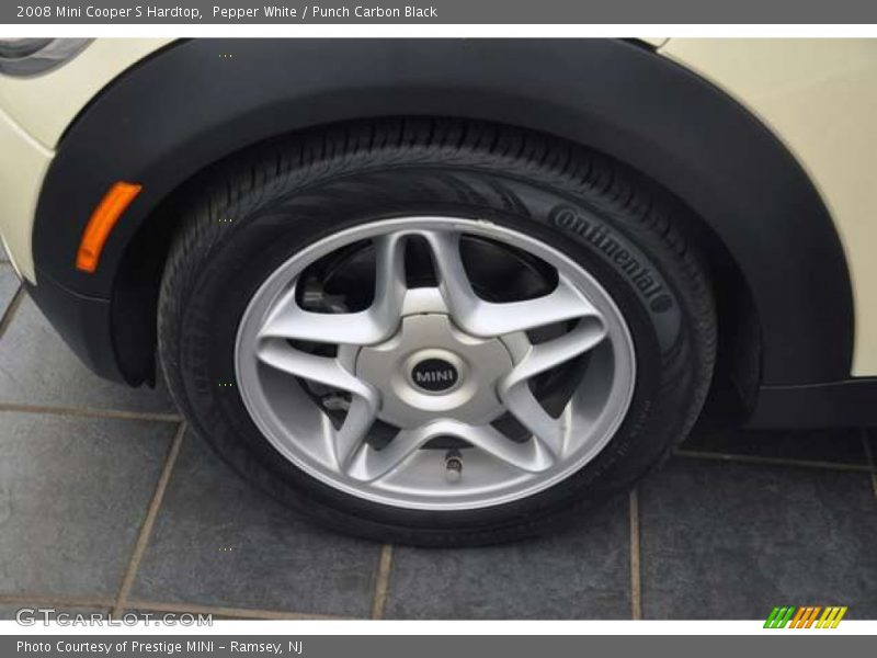 Pepper White / Punch Carbon Black 2008 Mini Cooper S Hardtop
