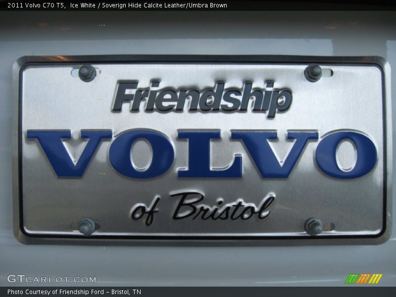 Ice White / Soverign Hide Calcite Leather/Umbra Brown 2011 Volvo C70 T5