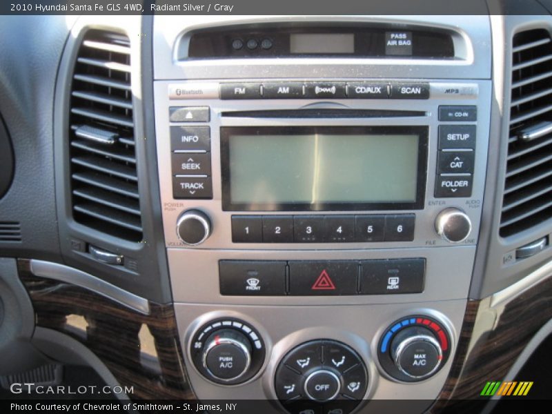 Radiant Silver / Gray 2010 Hyundai Santa Fe GLS 4WD