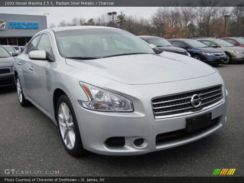 Radiant Silver Metallic / Charcoal 2009 Nissan Maxima 3.5 S