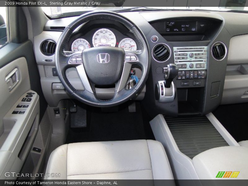 Dashboard of 2009 Pilot EX-L