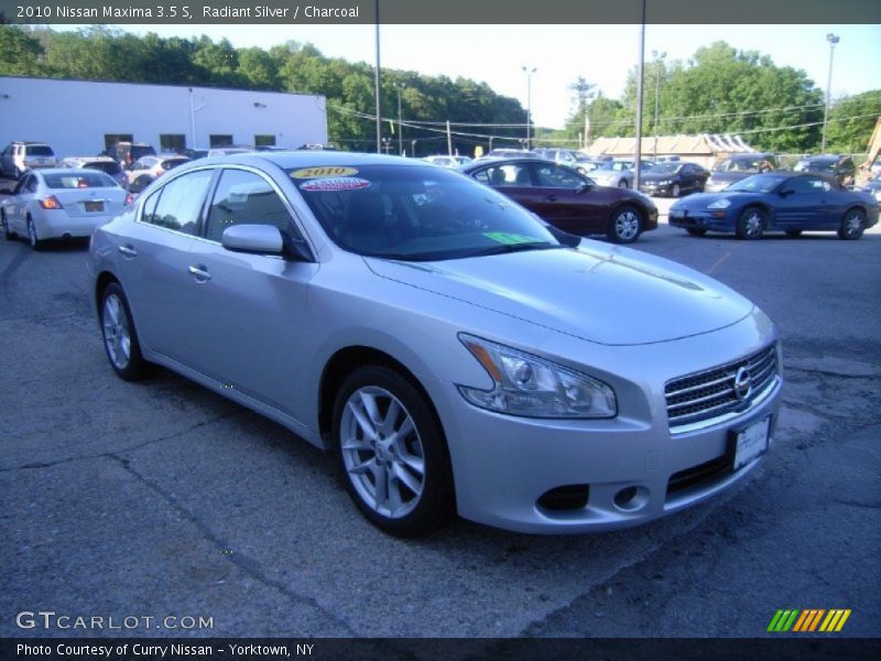 Radiant Silver / Charcoal 2010 Nissan Maxima 3.5 S