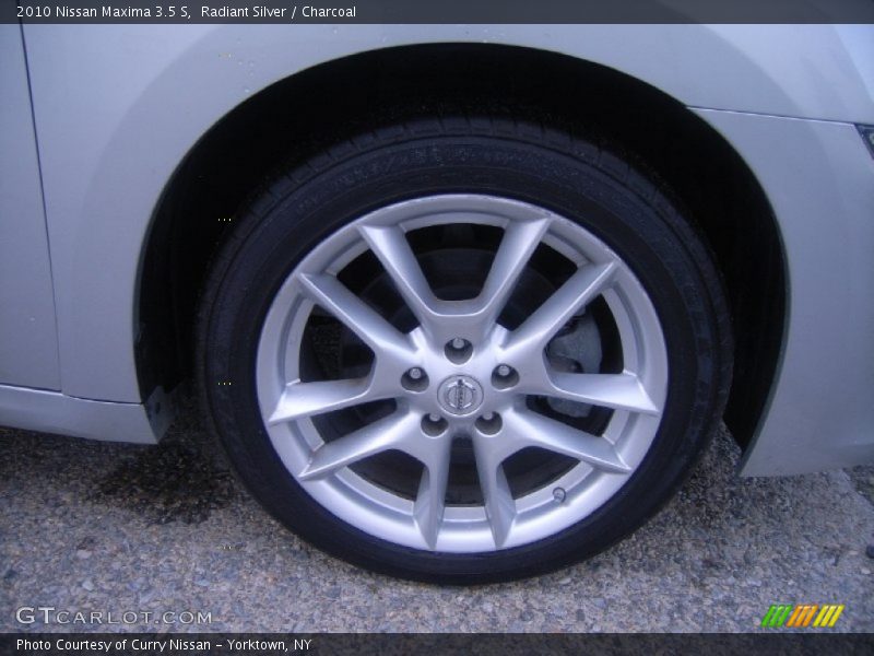 Radiant Silver / Charcoal 2010 Nissan Maxima 3.5 S