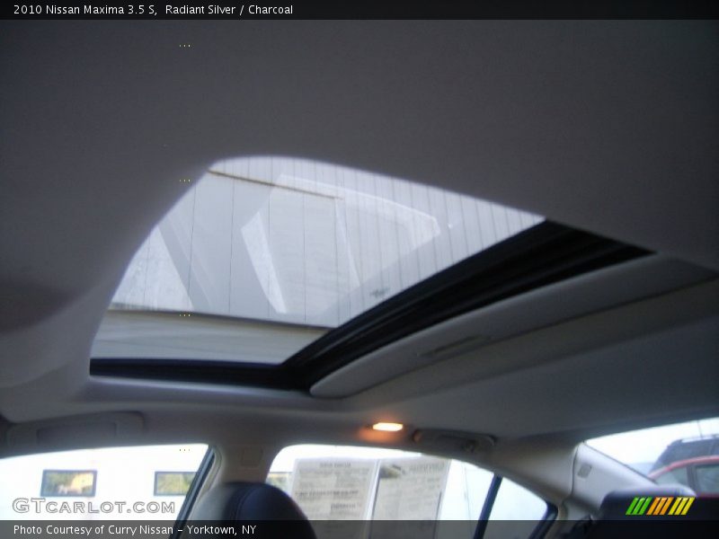 Radiant Silver / Charcoal 2010 Nissan Maxima 3.5 S