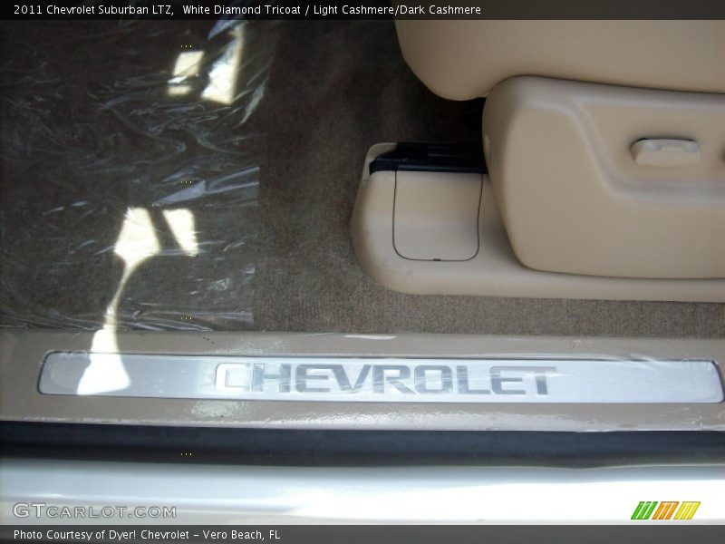 White Diamond Tricoat / Light Cashmere/Dark Cashmere 2011 Chevrolet Suburban LTZ