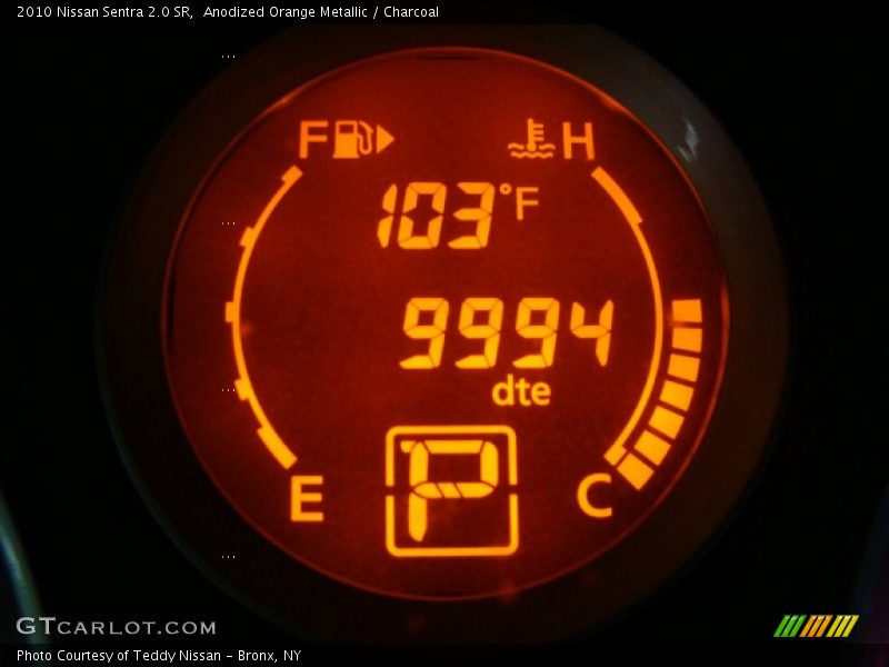 Anodized Orange Metallic / Charcoal 2010 Nissan Sentra 2.0 SR