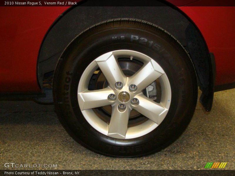 Venom Red / Black 2010 Nissan Rogue S