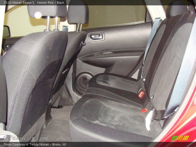 Venom Red / Black 2010 Nissan Rogue S