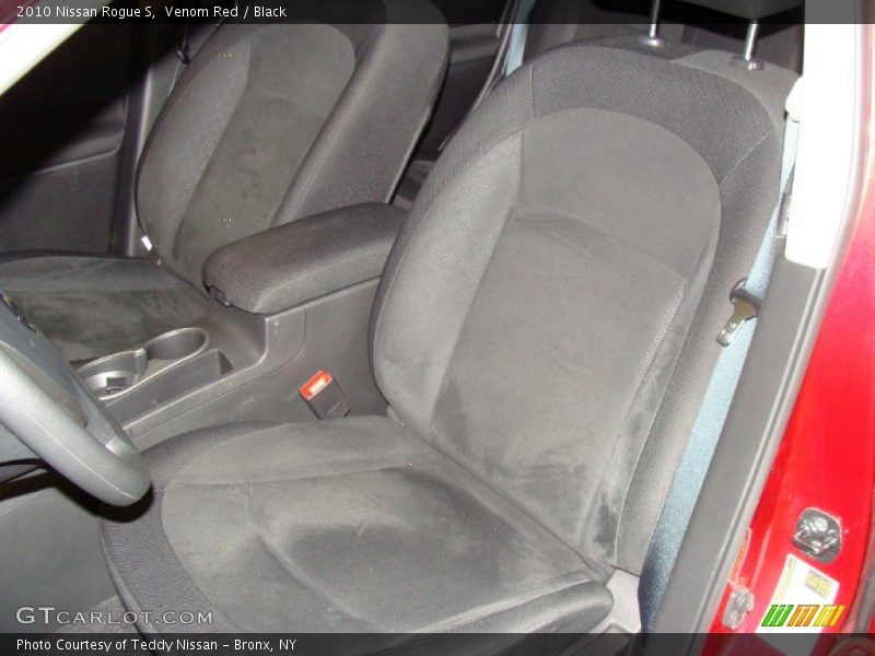 Venom Red / Black 2010 Nissan Rogue S