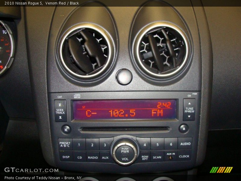 Venom Red / Black 2010 Nissan Rogue S