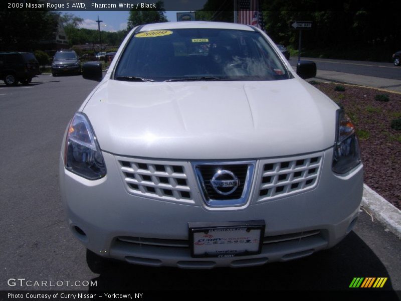 Phantom White / Black 2009 Nissan Rogue S AWD