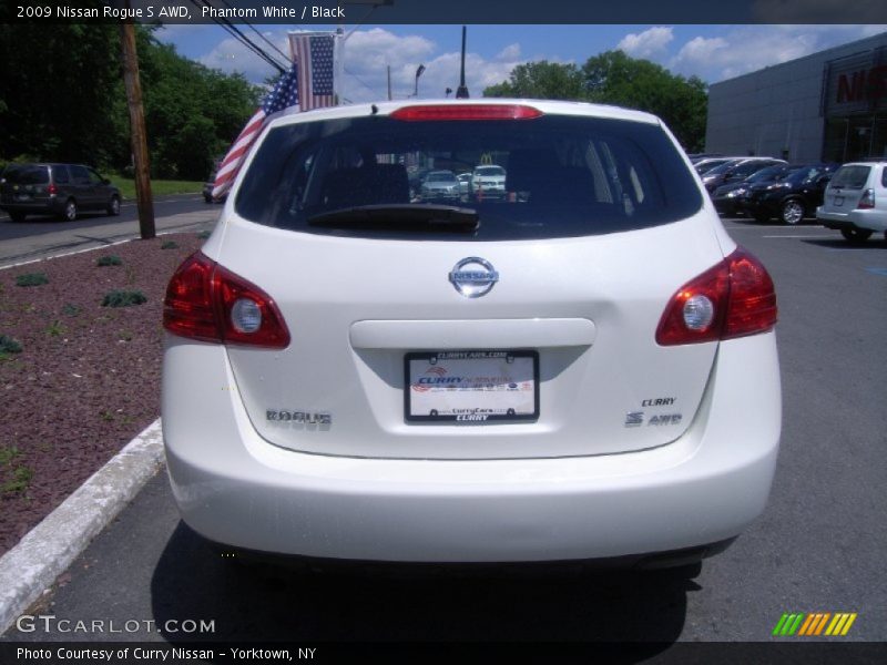 Phantom White / Black 2009 Nissan Rogue S AWD
