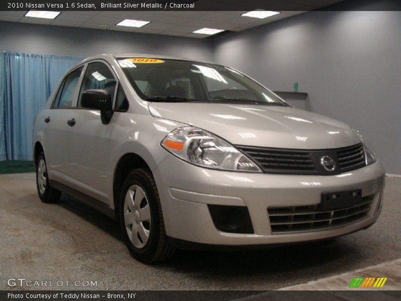 Brilliant Silver Metallic / Charcoal 2010 Nissan Versa 1.6 Sedan