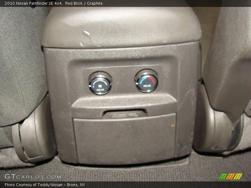 Red Brick / Graphite 2010 Nissan Pathfinder SE 4x4